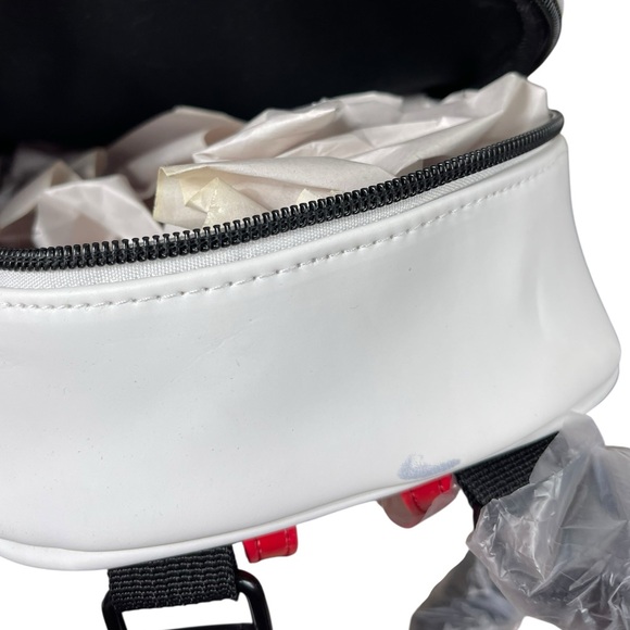 Peanuts Snoopy Mini Backpack - Picture 5 of 6